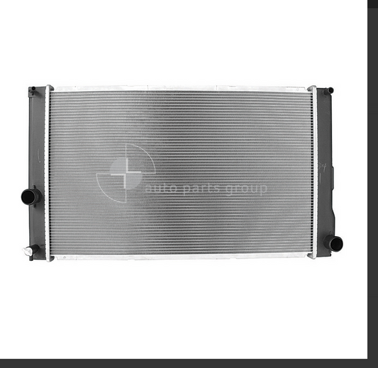 NEW RADIATOR FOR Toyota Prius-V ZVW40R 3/12-4/15 CVT 1.8 L 2ZRFXE