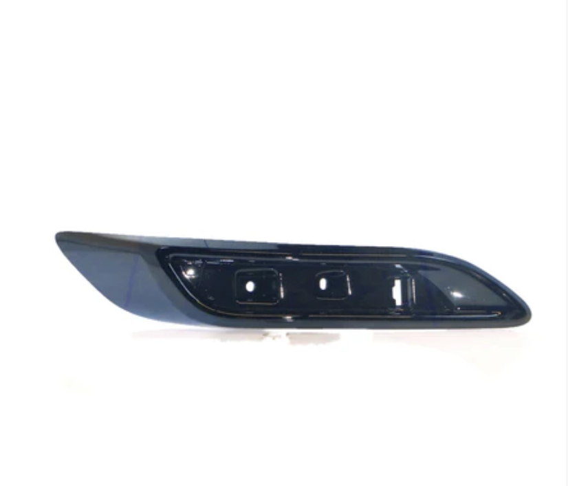 Genuine REAR BAR RIGHT BEZEL COVER FOR Toyota Corolla ZRE182R ZWE186R 3/15-6/18