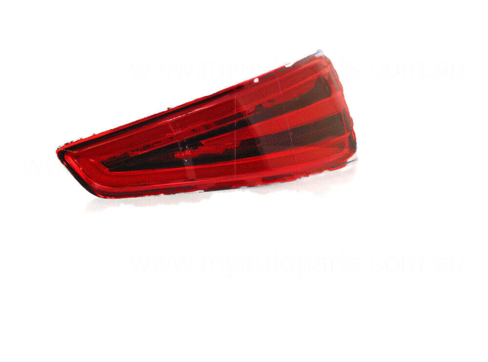 GENUINE RIGHT SIDE TAIL GATE LIGHT LED FOR Audi RSQ3 8U 3/2012-6/2015 Q3