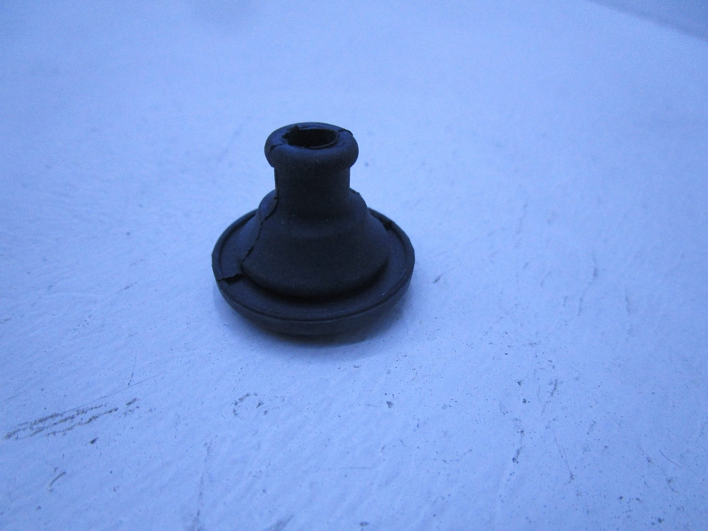 X1 NEW GENUINE HEAVY DUTY RUBBER GROMMET WIRING GROMMET WIRE PROTECTION