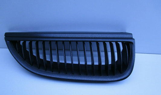 FRONT BUMPER GRILLE DRIVE SIDE R/H TO SUITE HOLDEN COMMODORE VT MODELS 92055600