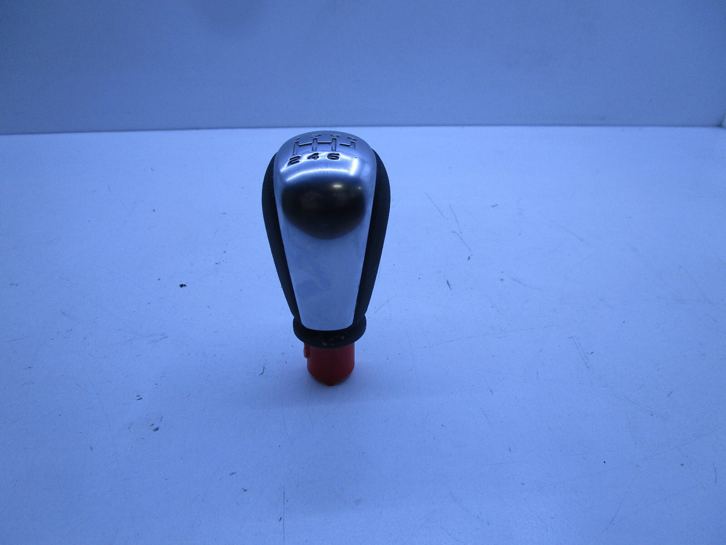 GENUINE MANUAL GEAR SHIFTER KNOB FOR HOLDEN COMMODORE VF V8 SS SSV SV8 HSV