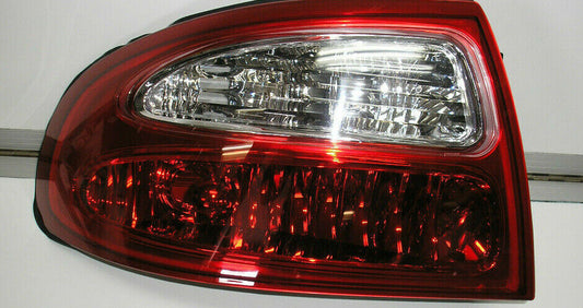 PASSENGER SIDE LEFT HOLDEN COMMODORE VX EXECUTIVE TAIL LIGHT REAR LAMP NEW