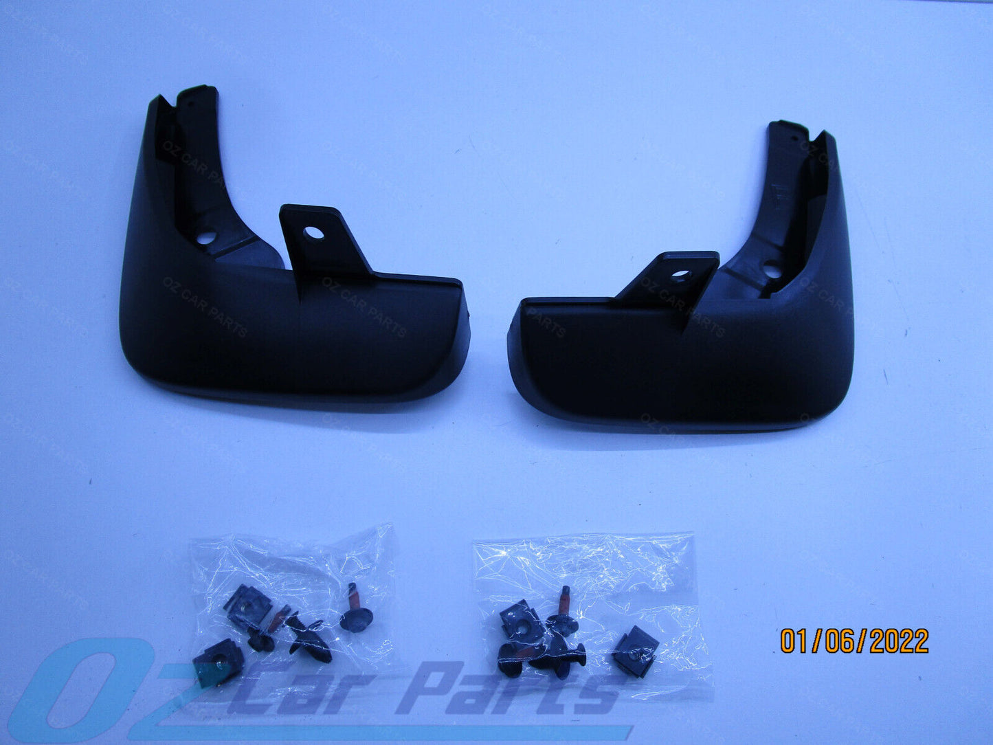 FRONT MUD FLAPS GUARDS FOR MAZDA CX 3 NEO 2015-2020 GENUINE NEW PAIR