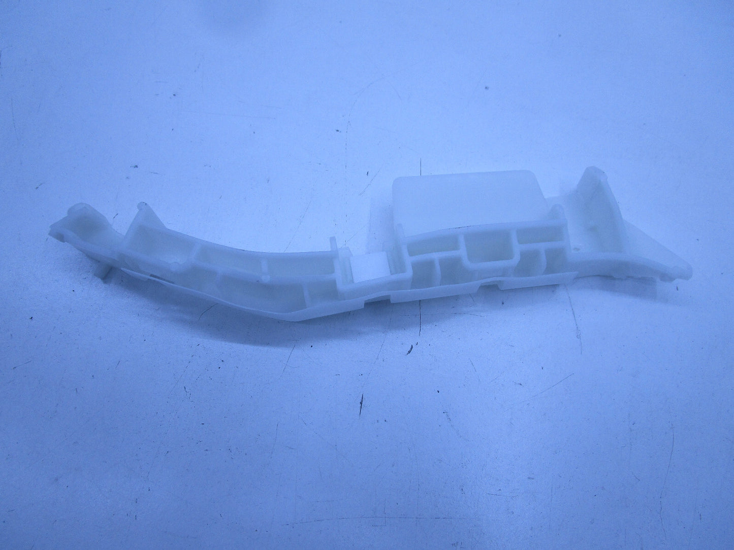 GENUINE FRONT BUMPER BAR LEFT BRACKET FOR Holden Captiva CG 09/2006 to 02/2011