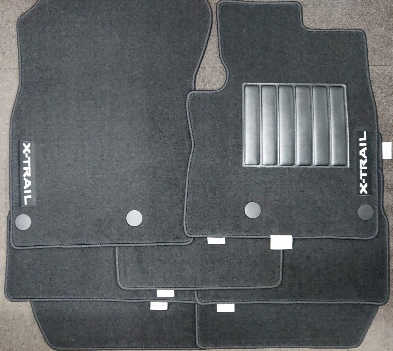 GENUINE FRONT & REAR FLOOR CARPET SET FOR Nissan Xtrail  7 SEAT 2023 on T33