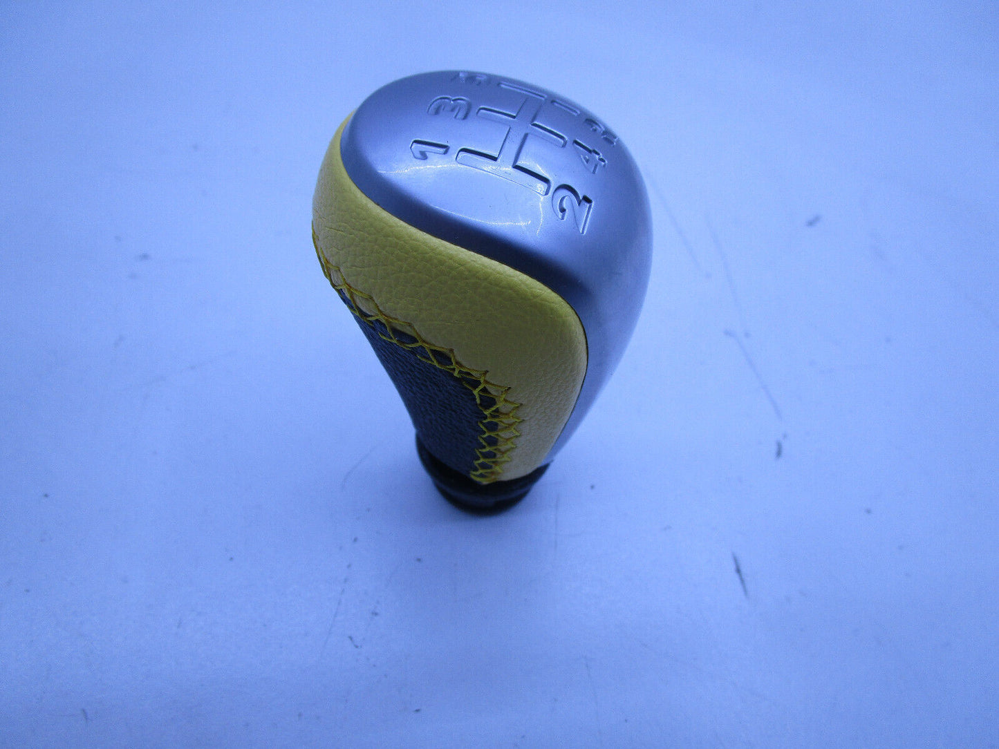 SILVER YELLOW LEATHER MANUAL GEAR KNOB FOR VS VT VX VU VY V6 HOLDEN COMMODORE