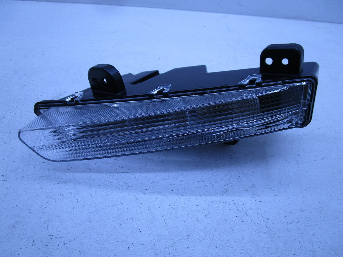 DRIVER RIGHT SIDE LED DRL Daytime Running Light FOR HOLDEN VF-2 SS SERIES-2