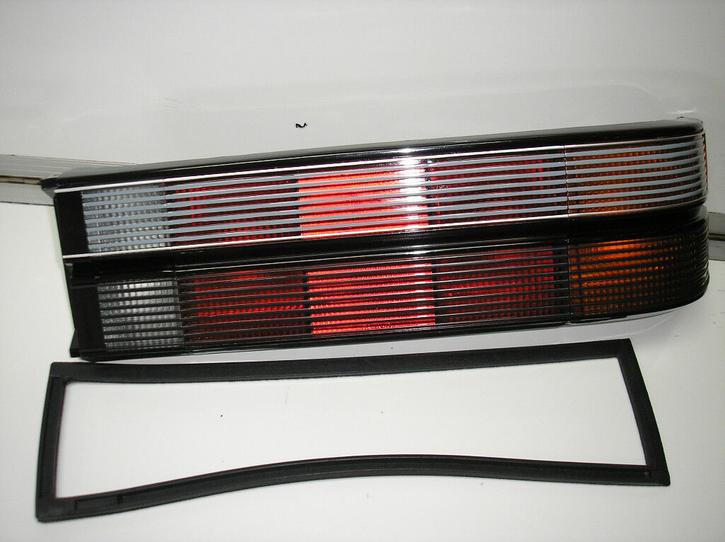 HOLDEN COMMODORE VL CALAIS TAIL LIGHT LAMP DRIVER SIDE RIGHT HAND REAR NEW VL