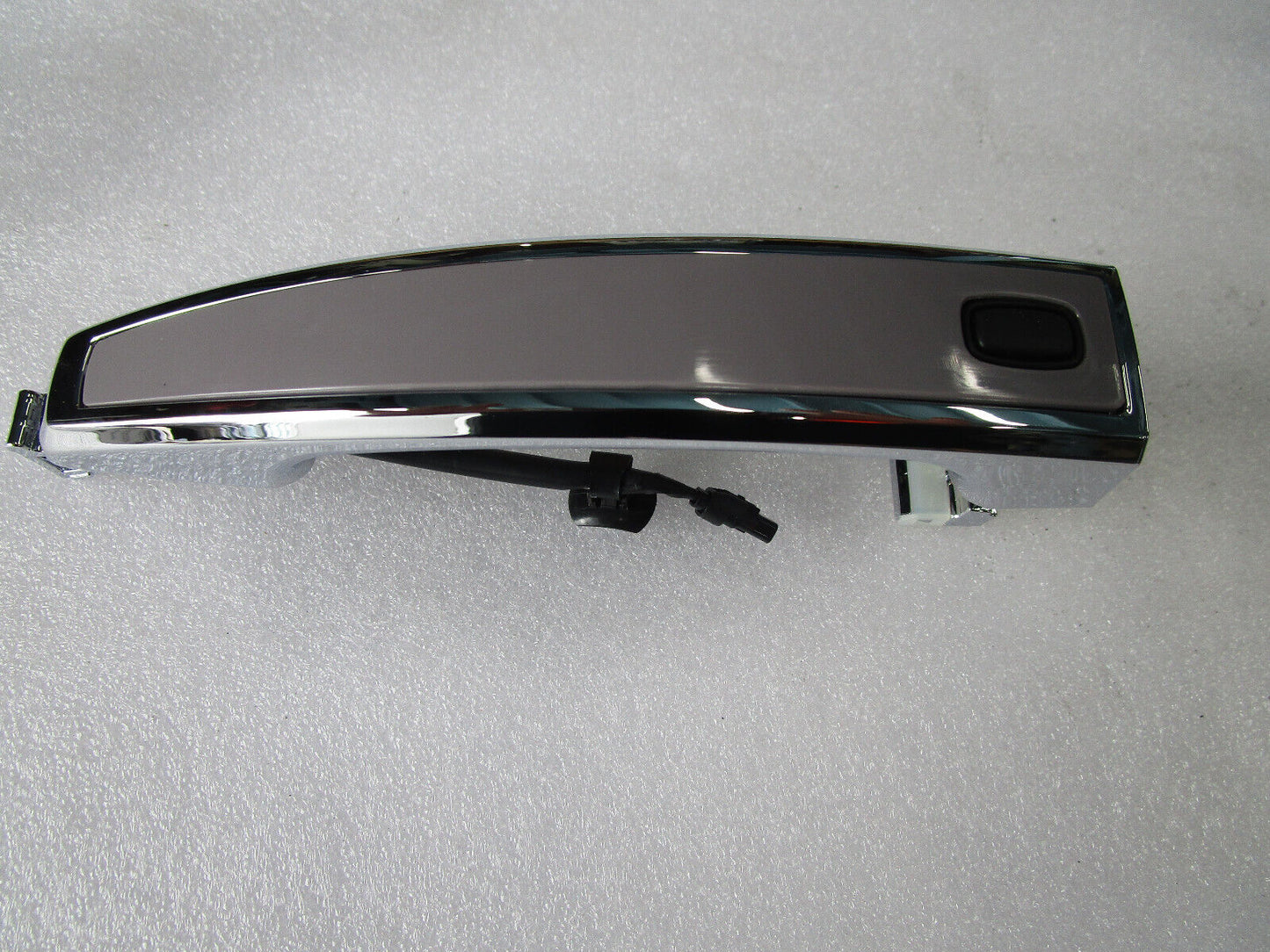 GENUINE OUTER DOOR HANDLE FOR HOLDEN CAPTIVA 01/2014-06/2018 VIN WITH - KL3C