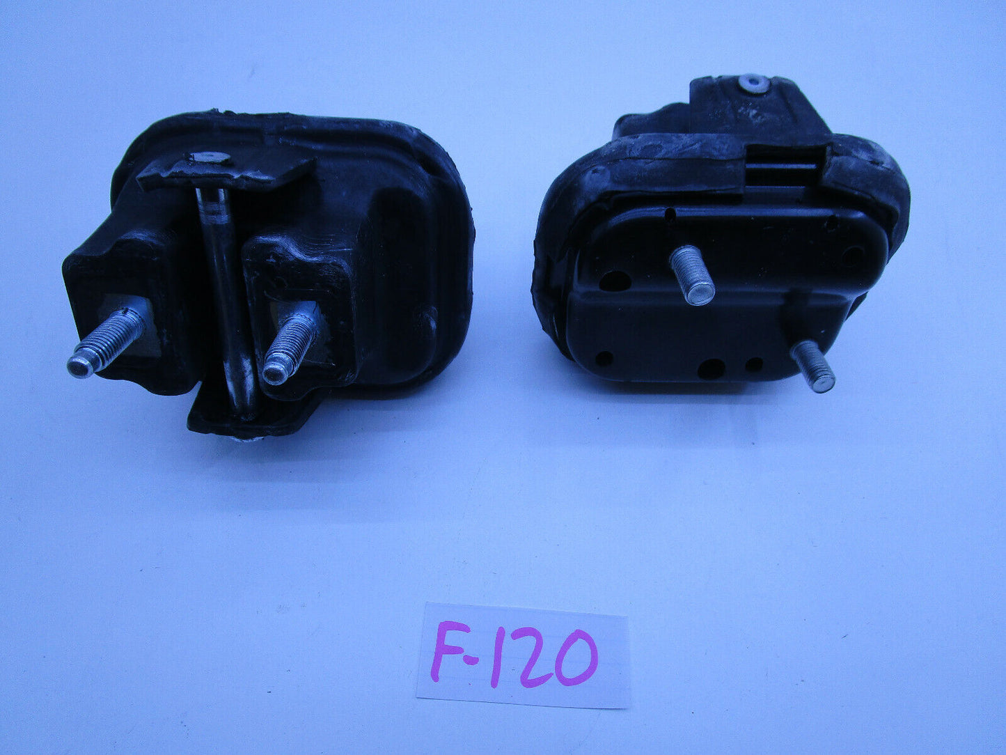 GENUINE NEW HOLDEN COMMODORE V6 ENGINE MOUNTS 3.8L PAIR NEW GENUINE