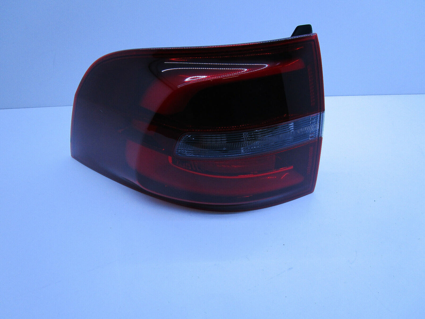 STATION WAGON LEFT SIDE TAIL LIGHT SMOKEY LED HOLDEN COMMODORE VE VF GENUINE