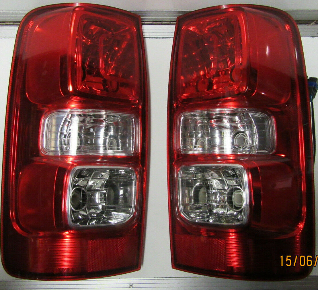 LEFT AND RIGHT SIDE TAILLIGHT HOLDEN COLORADO RG 6/2012-ON NON LED TAIL LIGHTS