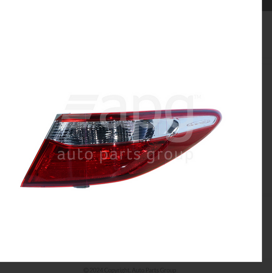 NEW RIGHT TAIL LIGHT FOR Toyota Camry SEDAN ASV50R 4/2015-9/2017  AVV50R HYBRID