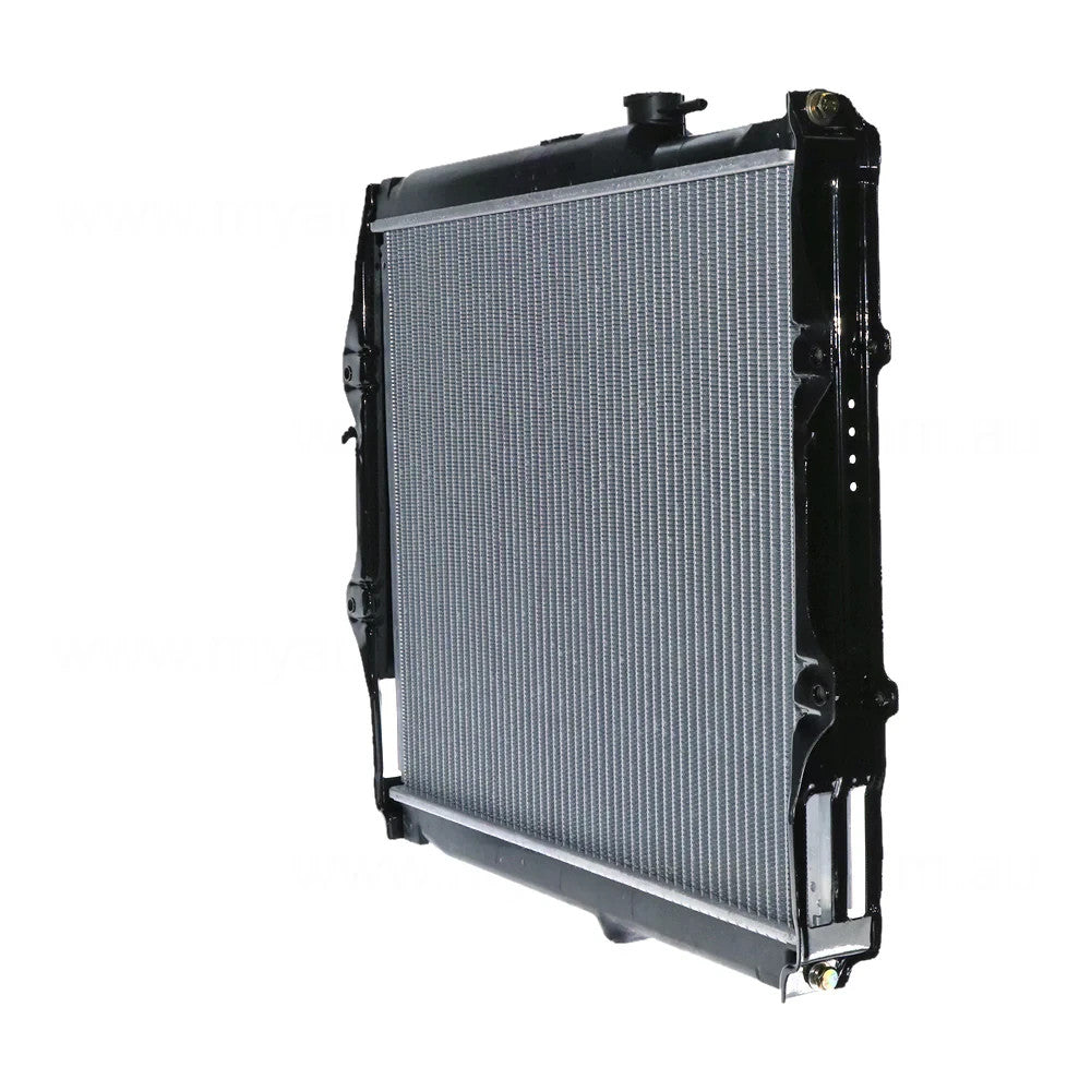 NEW Radiator FOR Toyota Hilux LN147R RZN147R RZN147R 2.0-L 1RZE 2.7-L 3RZFE MANU