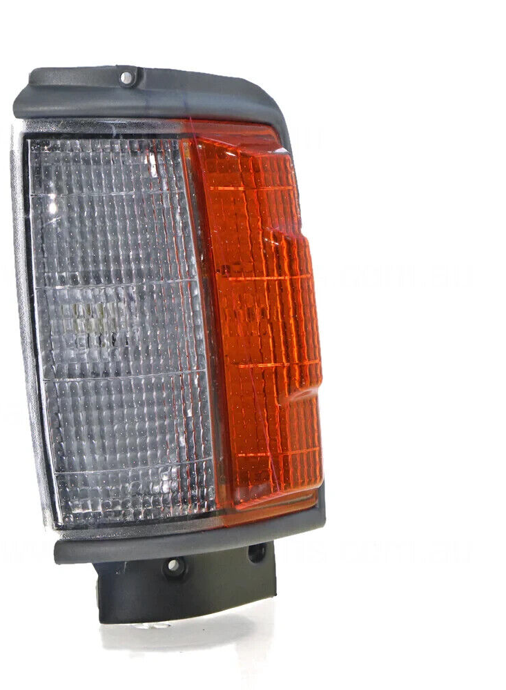 PASSENGER SIDE CORNER PARK LIGHT FOR Toyota Hilux YN63/LN65 1983 to 1988