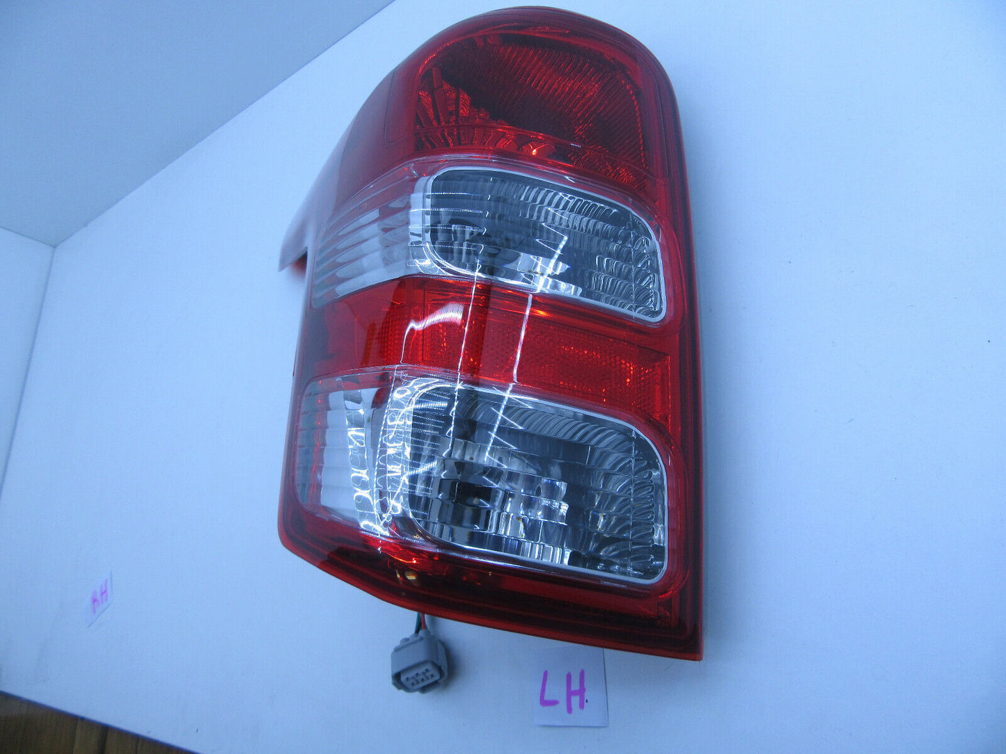 REAR LAMP For Mitsubishi Triton MQ TAIL LIGHT TAIL LAMP PASSENGER SIDE LEFT NEW