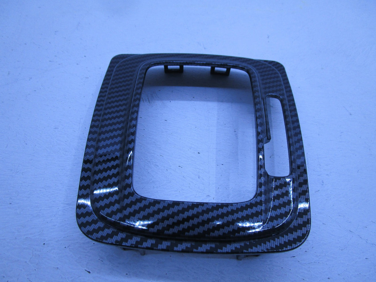 NEW CARBON CENTER COVER Automatic FOR HOLDEN COMMODORE VF V6 V8 ALL MODEL