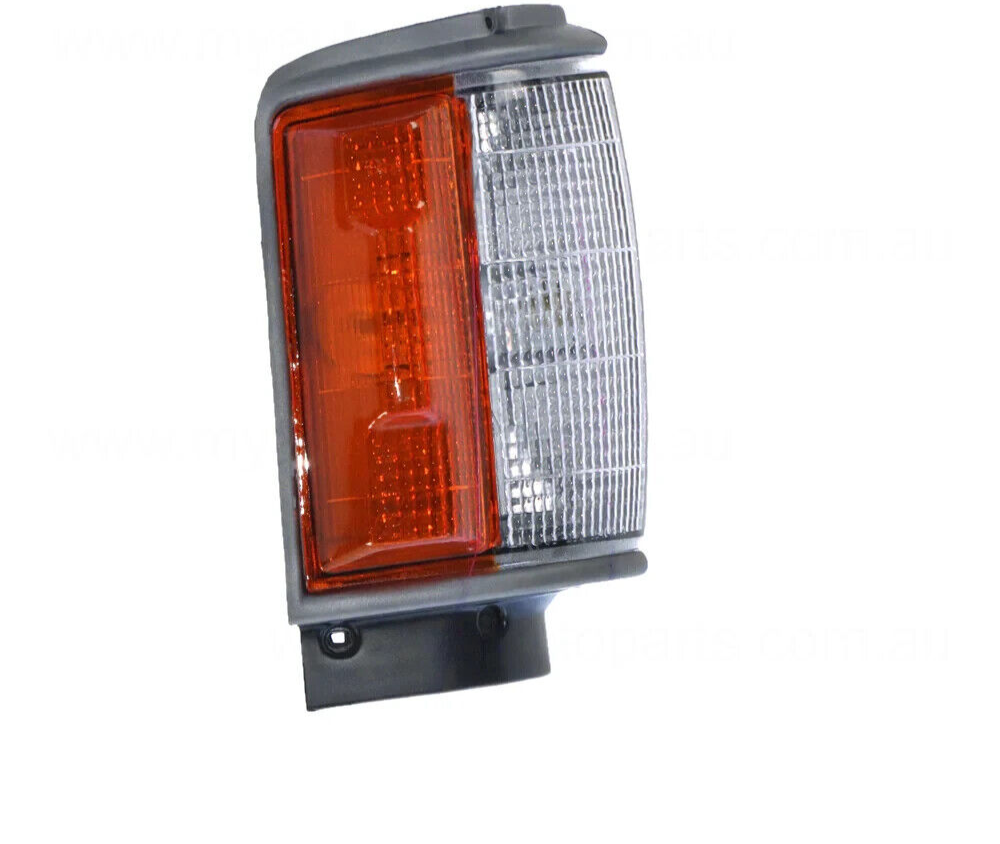 DRIVER SIDE CORNER PARK LIGHT FOR Toyota Hilux YN63/LN65 1983 to 1988