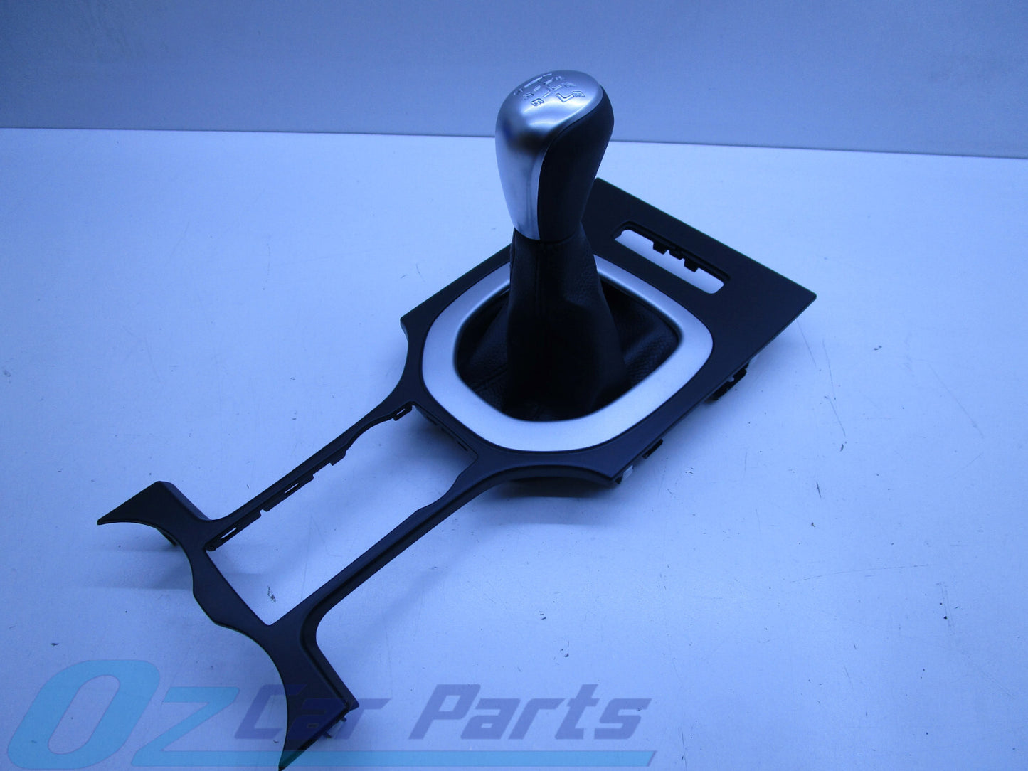 COMPLETE GEAR KNOB WITH TRIM SURROUND FOR HOLDEN COMMODORE VE V8 SS SSV MANUAL