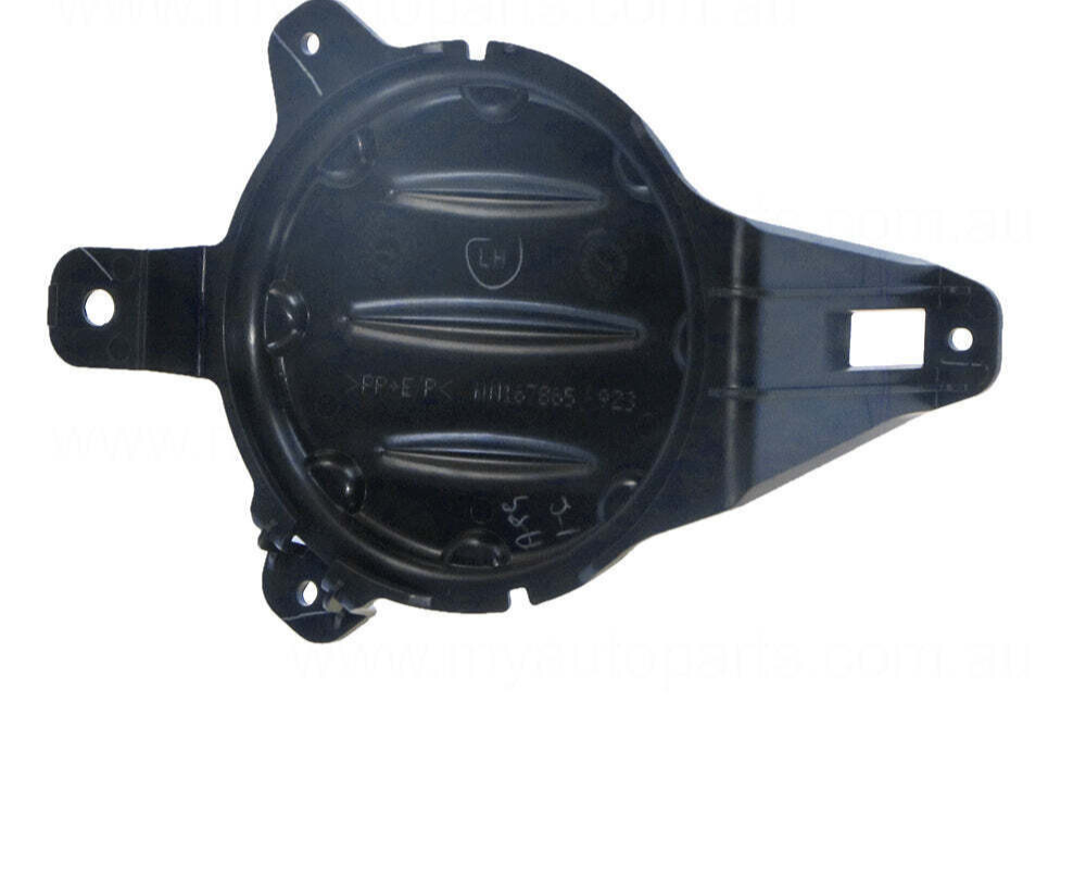 GENUINE PASSENGER SIDE FOG LIGHT COVER FOR Mitsubishi Triton ML 7/2006-8/2009