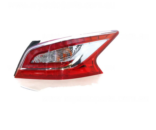 GENUINE RED/CLEAR TAIL LAMP DRIVERS SIDE FOR NISSAN ALTIMA 9/13-