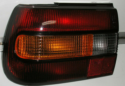 HOLDEN COMMODORE VN TAIL LIGHT SEDAN EXECUTIVE PASSENGER SIDE LEFT REAR LAMPNEW