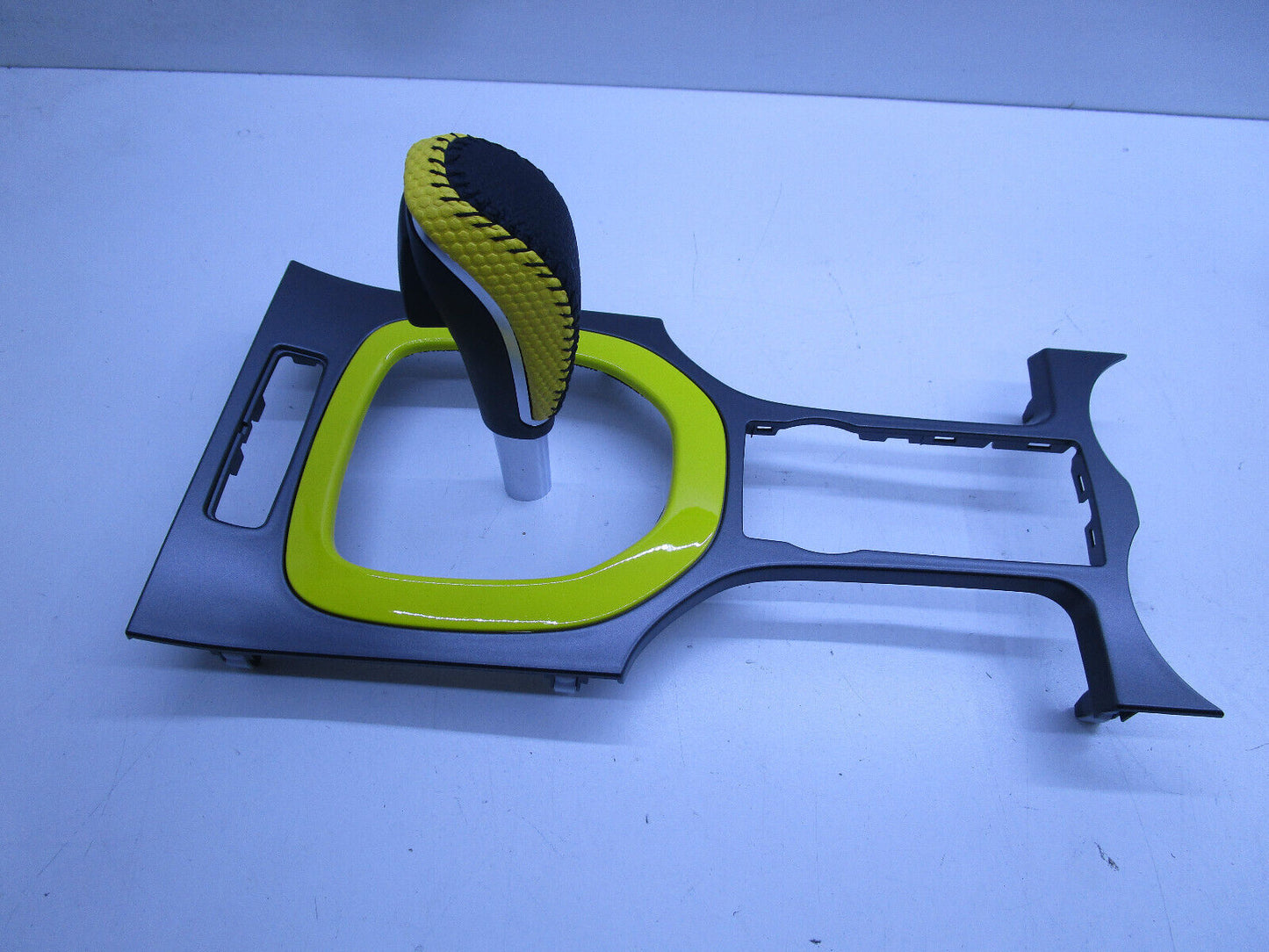 Gear Surround Centre Console Trim WITH GEAR KNOB FOR HOLDEN COMMODRE VE SERIES 2