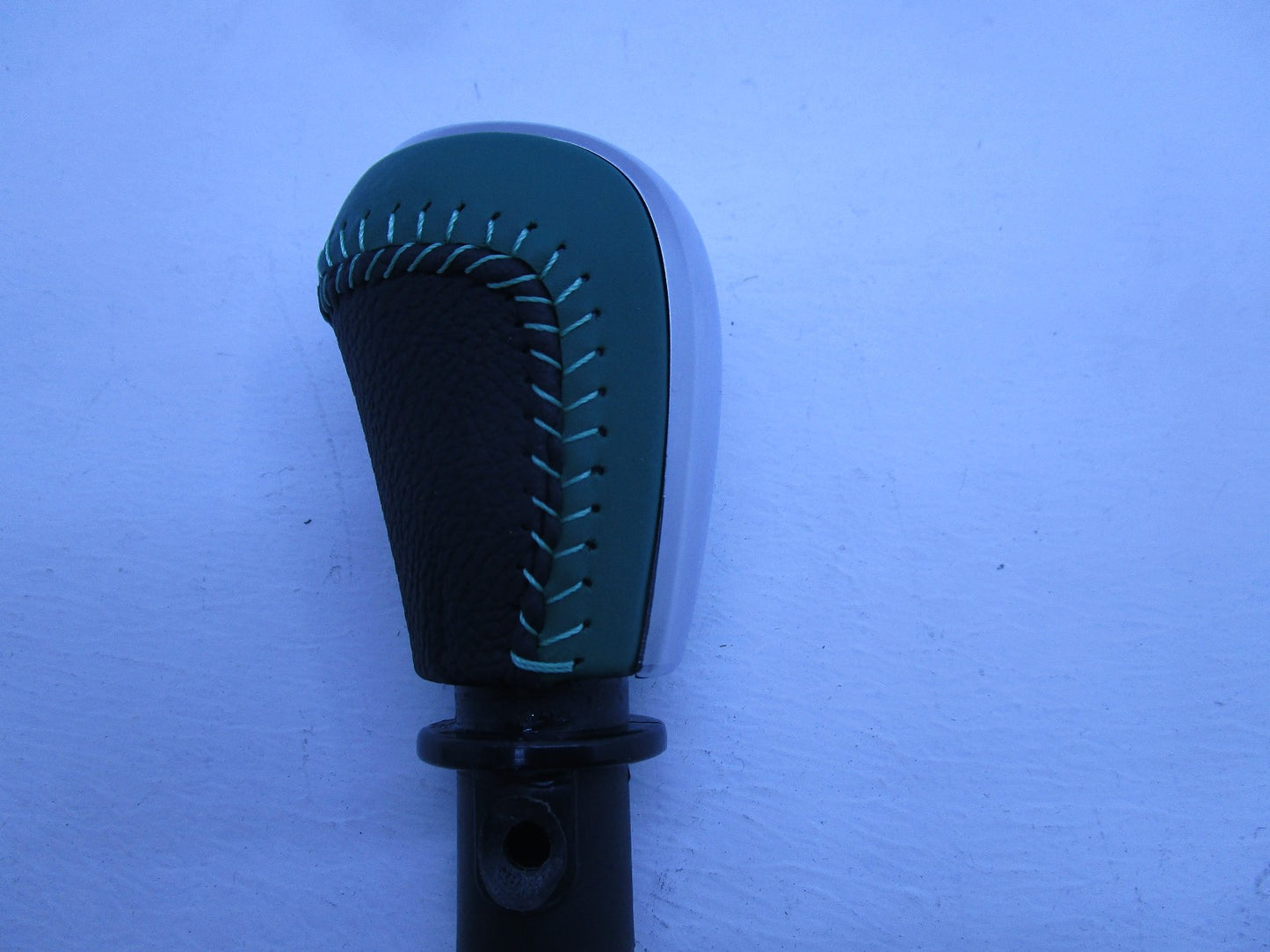 NEW MANUAL LEATHER GEAR SHIFTER KNOB FOR HOLDEN VF CALAIS V6 SEDAN WAGON UTE