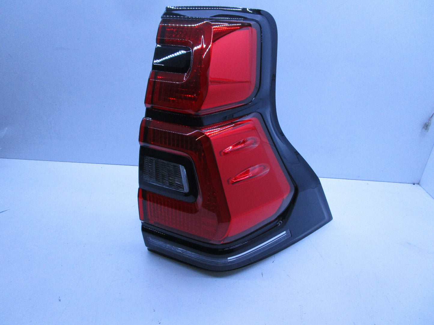 NEW RIGHT SIDE TAIL LIGHT FOR Toyota Prado GDJ150R GRJ150R 11/2017-9/2023