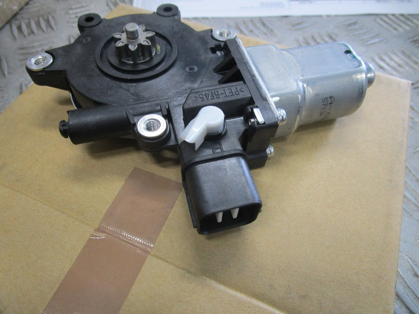 GENUINE NEW WINDOW REGULATOR MOTOR FOR MITSUBISHI LANCER CJ-CF 07/2007-12/2017