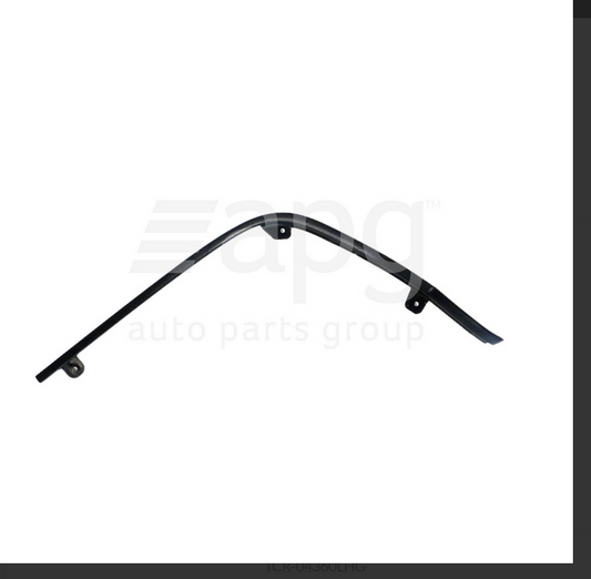 GENUINE Rear Bar RIGHT MOULD BLACK FOR TOYOTA COROLLA ZRE182-R 8/2012-3/2015