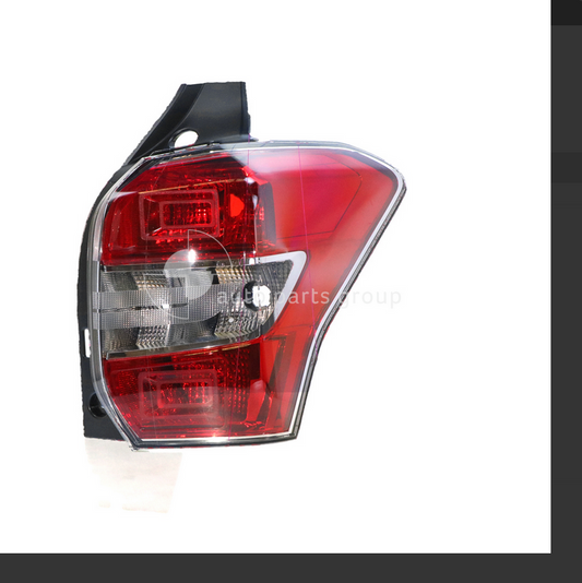 GENUINE RIGHT TAIL LIGHT FOR SUBARU FORESTER SJ 1/2013-3/2015 WAGON