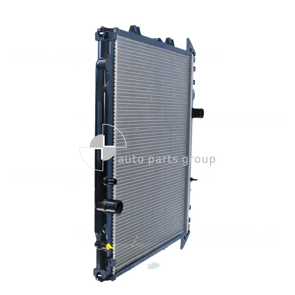 NEW Radiator FOR Toyota Hilux Manual 3.0L 1KDFTV 2005-2015 DIESEL MANUAL GEARBOX
