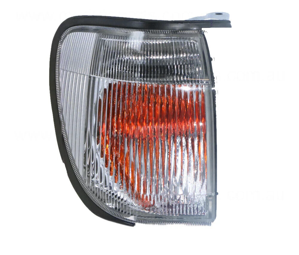 GENUINE FRONT PARK/INDICATOR LAMP DRIVERS SIDE FOR NISSAN PATHFINDER 12/98-4/05