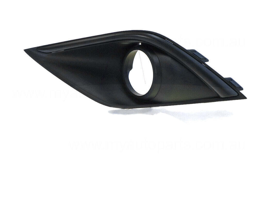 GENUINE LEFT SIDE FOG LIGHT COVER BEZEL FOR Mitsubishi Outlander ZL 4/2018 On
