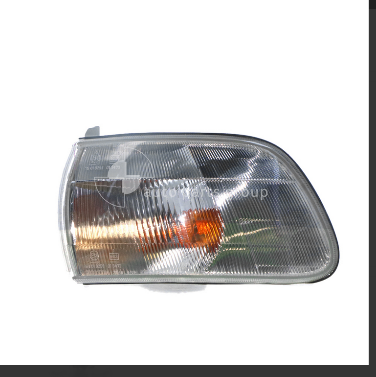 GENUINE LEFT FRONT PARK BLINKER LIGHT FOR TOYOTA Tarago TCR10R 9/1990-1/2000