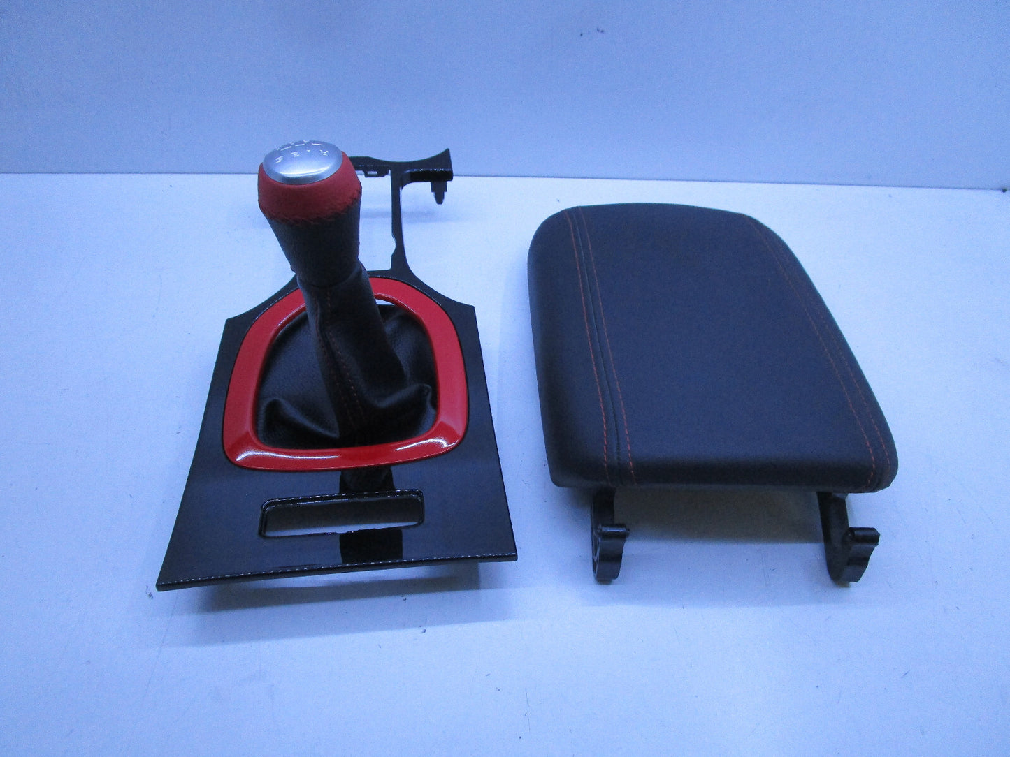 CENTER CONSOLE GEAR KNOB LID TRIM SET KIT FOR HOLDEN COMMODORE VE V6 MANUAL