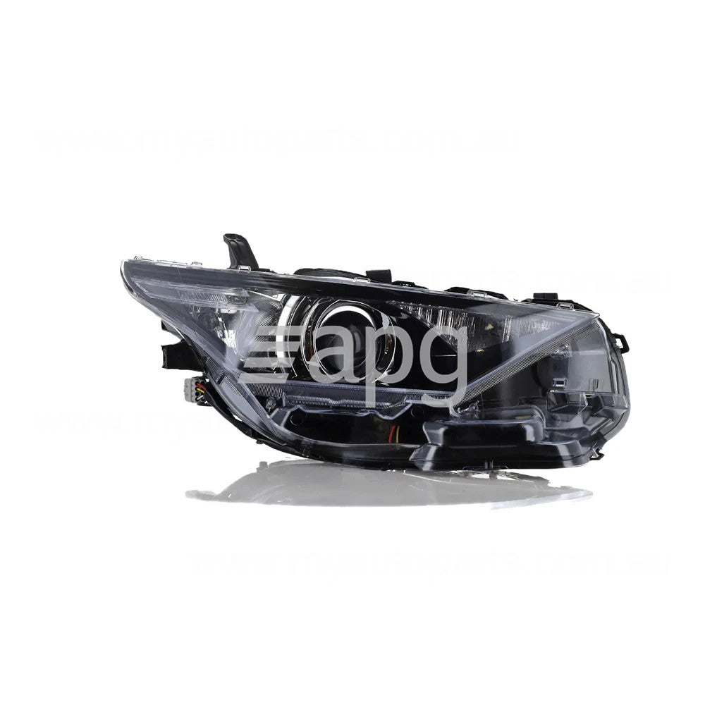 New RIGHT Headlight FOR Toyota Corolla 3/15-6/18 ZRE182R HATCH ZRE182 HATCH