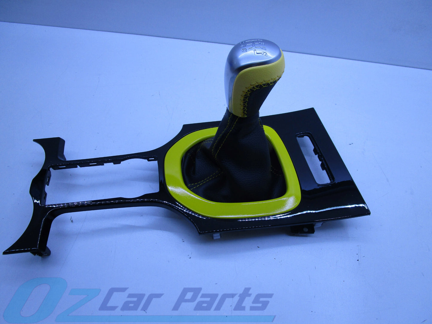 YELLOW COMPLETE GEAR KNOB WITH TRIM SURROUND FOR HOLDEN VE HSV GTS CLUBSPORT V8