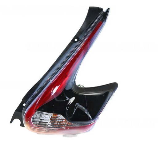 GENUINE TAIL LAMP DRIVER SIDE FOR NISSAN JUKE  3/2015-