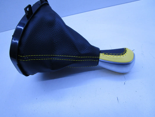 YELLOW Manual Gear Shift Knob & BOOT COVER FOR HOLDEN COMMODORE VE V6 ALL MODELS