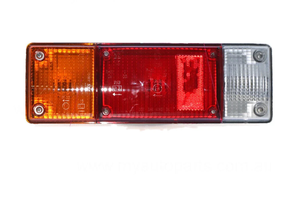 GENUINE TAIL LAMP PASSENGER SIDE FOR NISSAN NAVARA 6/10-4/15