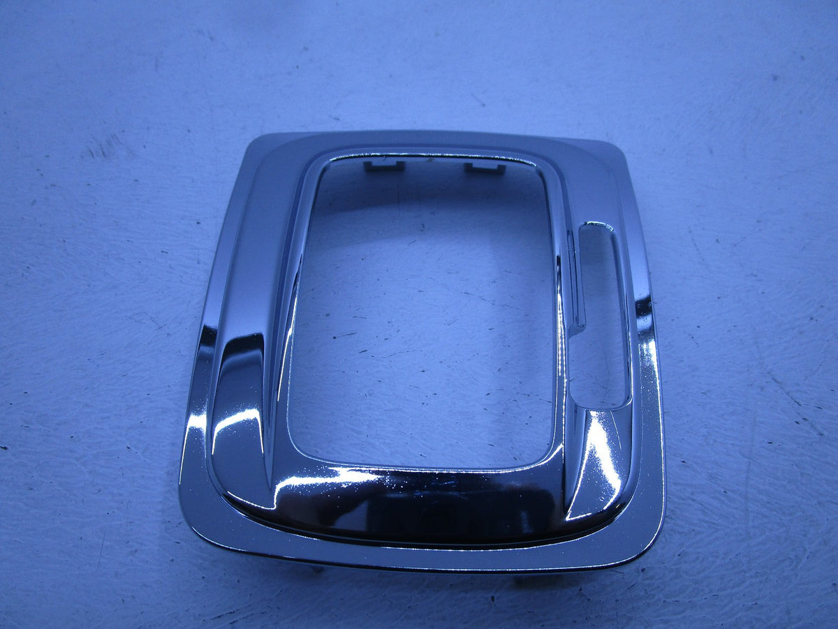 NEW CHROME CENTER COVER Automatic FOR HOLDEN COMMODORE VF V6 V8 ALL MODEL