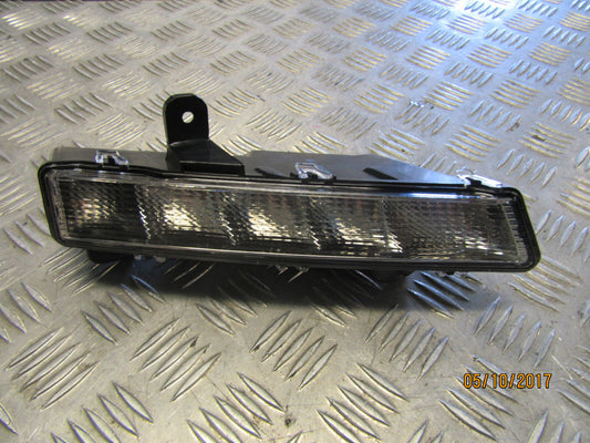 HOLDEN COMMODORE VF SERIES 1 FRONT BUMPER DRL LIGHT RIGHT HAND DRIVER SIDE NEW