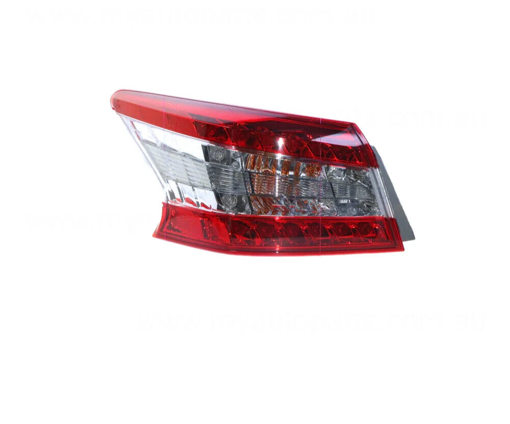 GENUINE LED TAIL LAMP PASSENGER SIDE FOR NISSAN PULSAR 11/12-