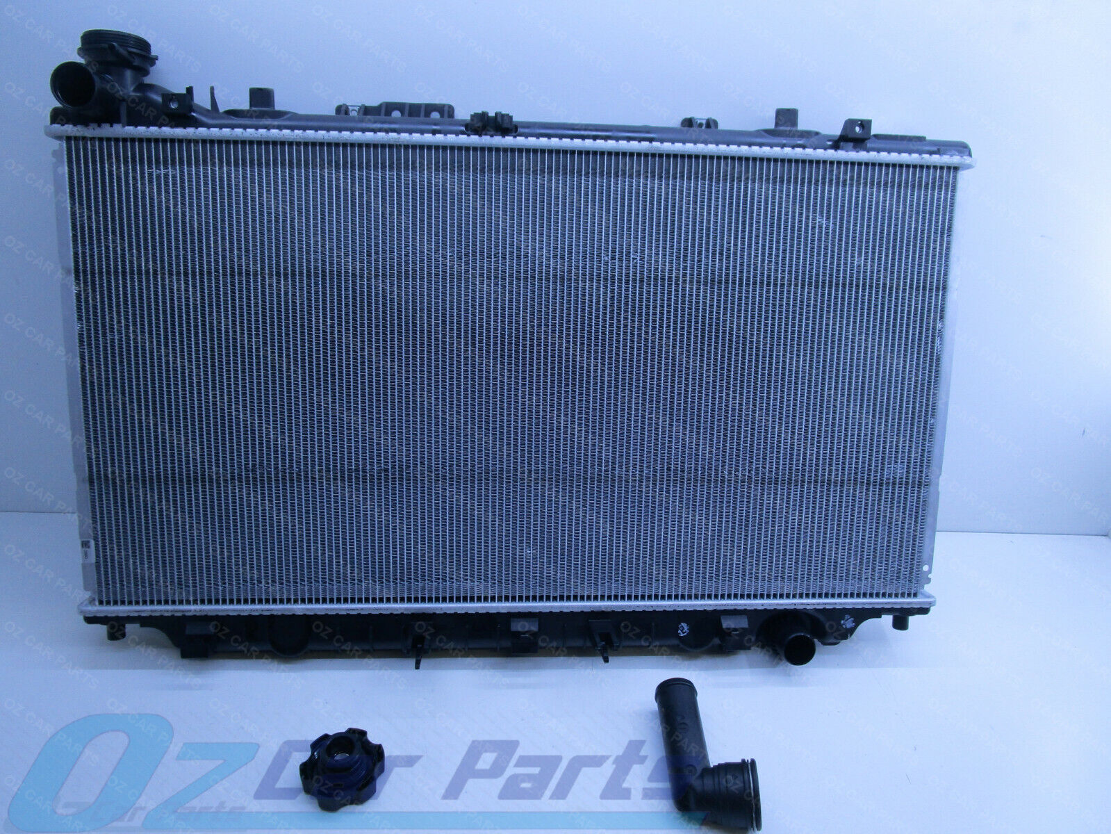 GENUINE RADIATOR WITH CAP VE SERIES 2 V8 VF HOLDEN COMMODORE MANUAL V8 ...