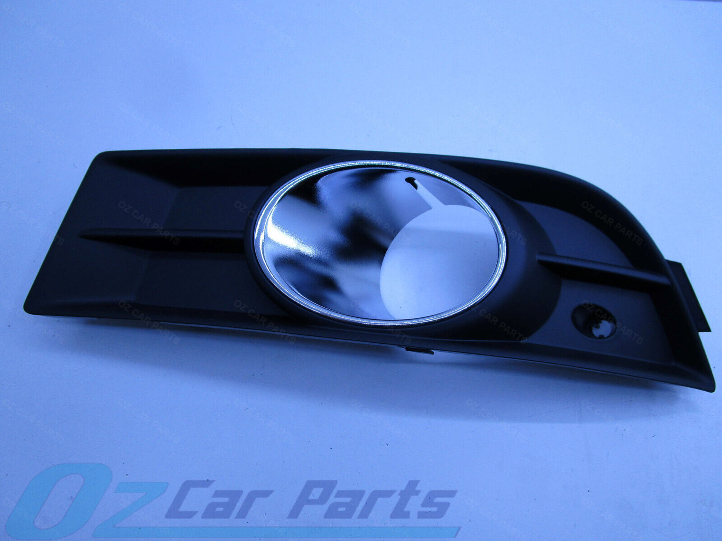 LEFT Foglight Driving Light Bezel COVER HOLDEN CRUZE JG 2008-2010 GENUINE NEW