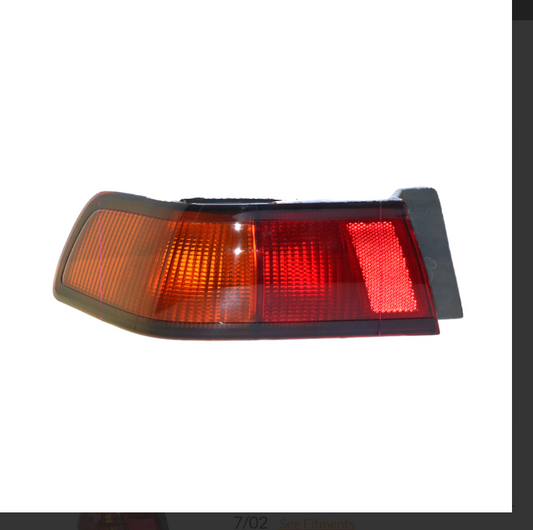 GENUINE LEFT TAIL LIGHT FOR Toyota CAMRY SXV20 SEDAN 7/1997 - 9/2000