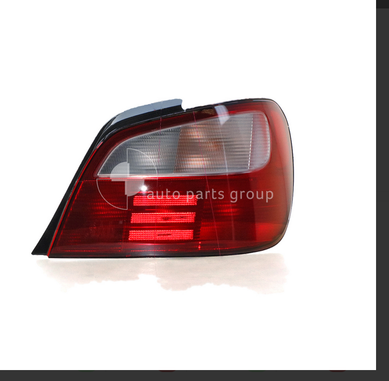 GENUINE RIGHT REAR TAIL LIGHT FOR SUBARU IMPREZA 10/2000-10/2002 WAGON